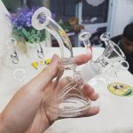 Boong thủy tinh cầm tay B19